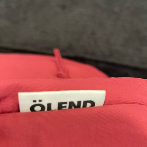 NWOT..Olend Women's Versitile Bag. Wear As A Backpack, Handbag or Shoulder Bag. - Picture 2 of 7